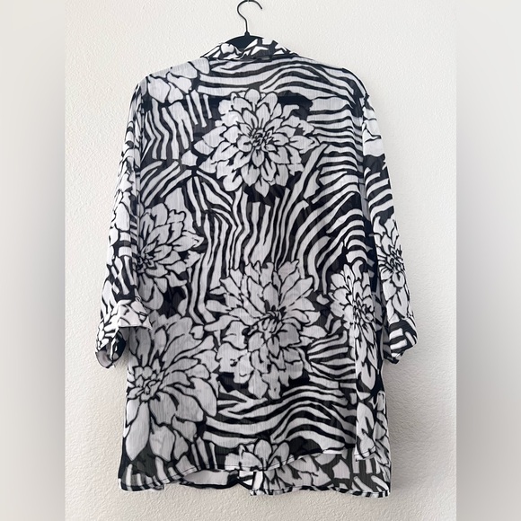 Chico's Black and White Button Down Shirt - Picture 2 of 6